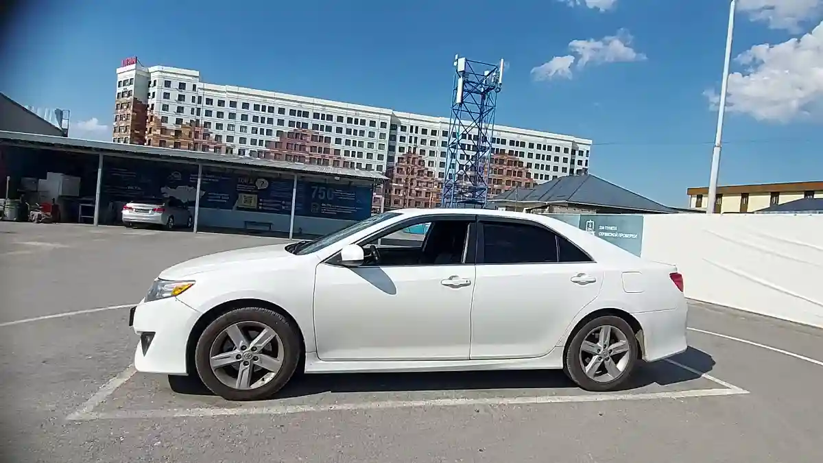 Toyota Camry 2014 года за 7 300 000 тг. в Шымкент