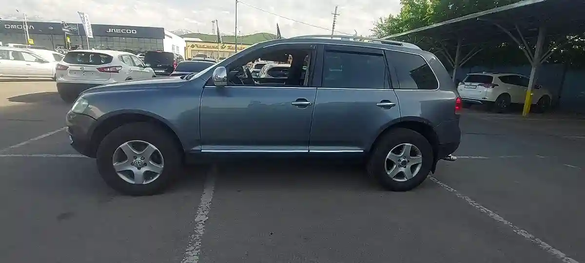 Volkswagen Touareg 2004 года за 4 500 000 тг. в Алматы