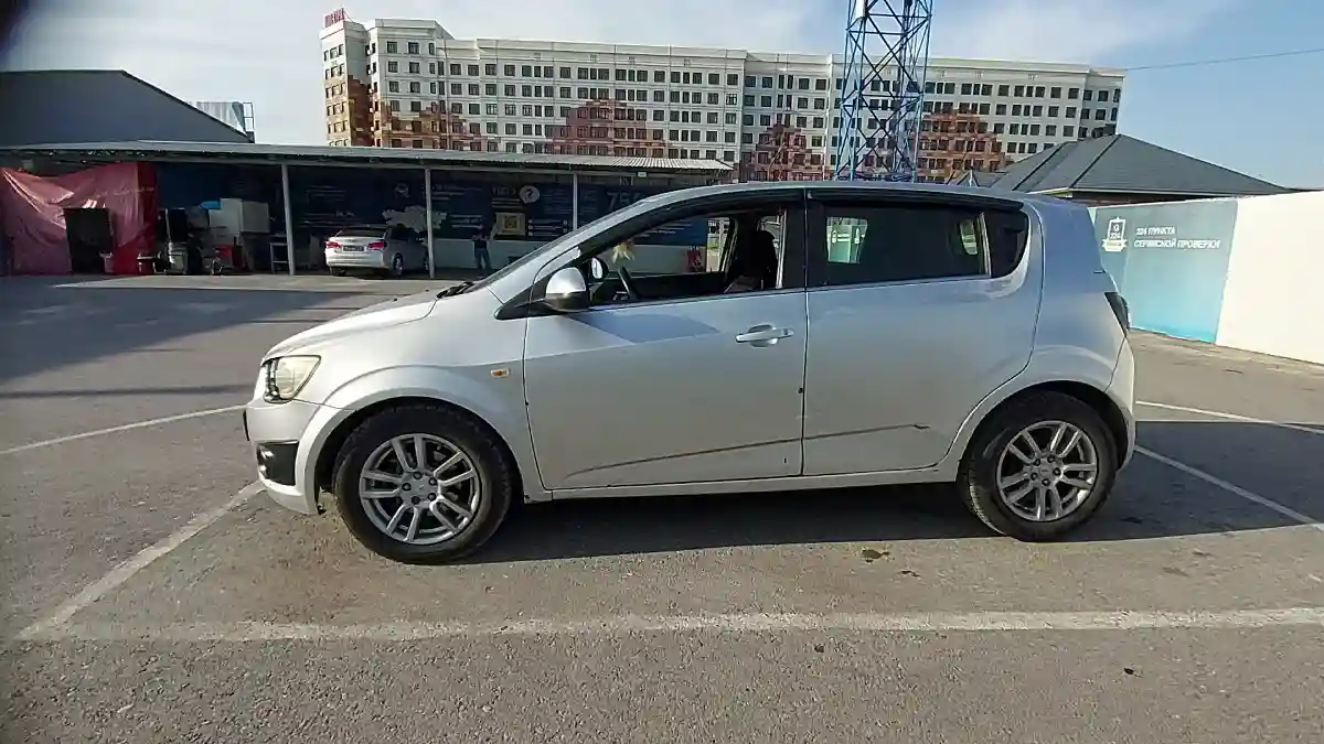 Chevrolet Aveo 2013 года за 2 800 000 тг. в Шымкент