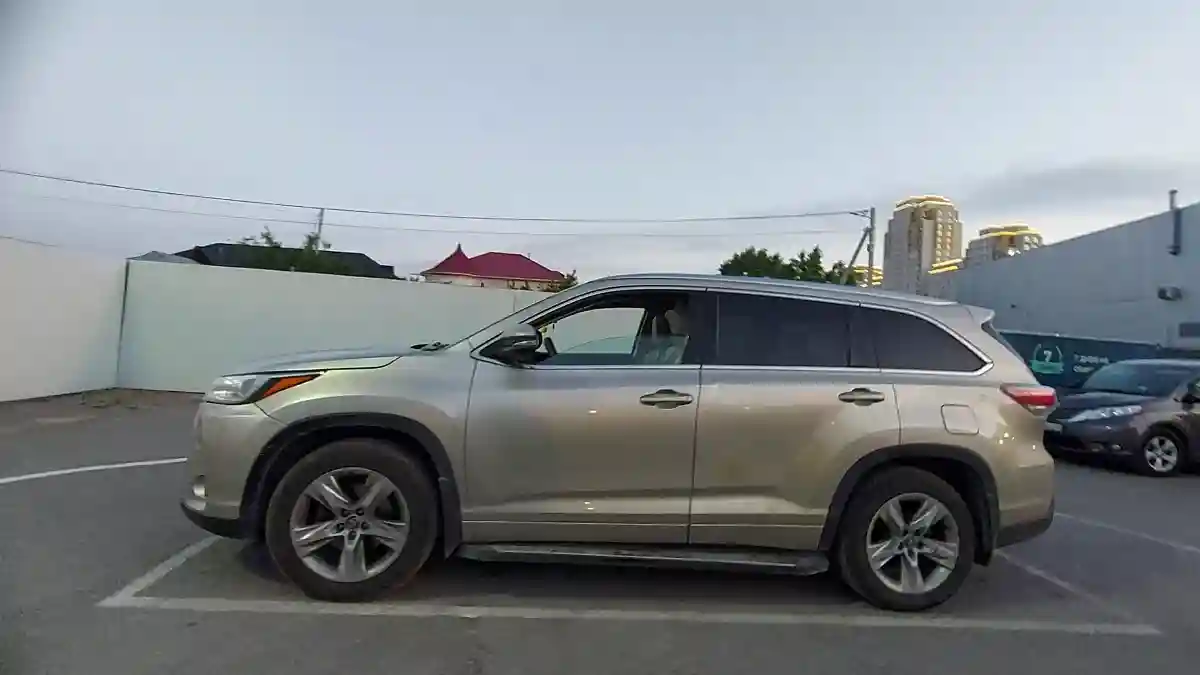 Toyota Highlander 2016 года за 13 500 000 тг. в Шымкент
