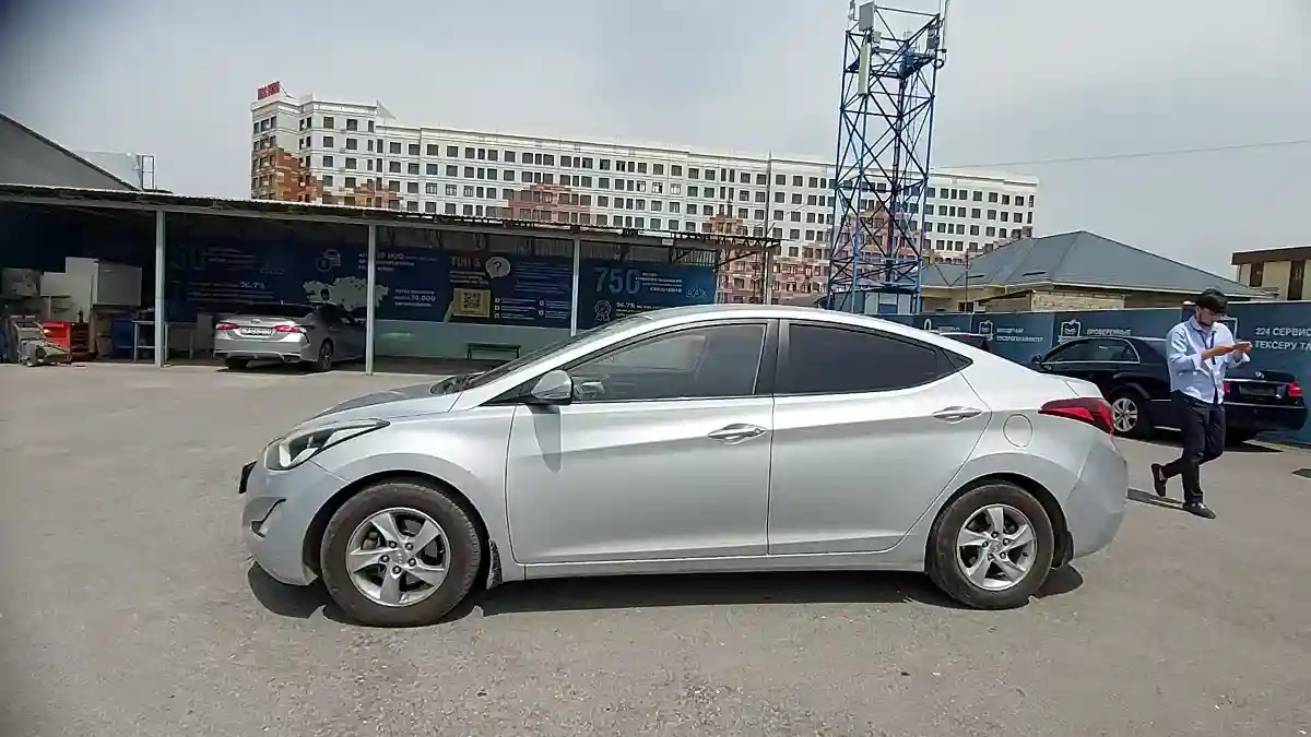 Hyundai Elantra 2015 года за 4 400 000 тг. в Шымкент