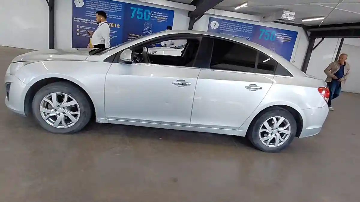 Chevrolet Cruze 2014 года за 3 500 000 тг. в Астана