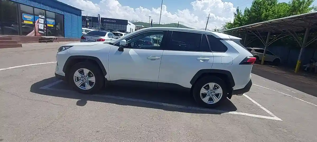 Toyota RAV4 2025 года за 15 000 000 тг. в Алматы