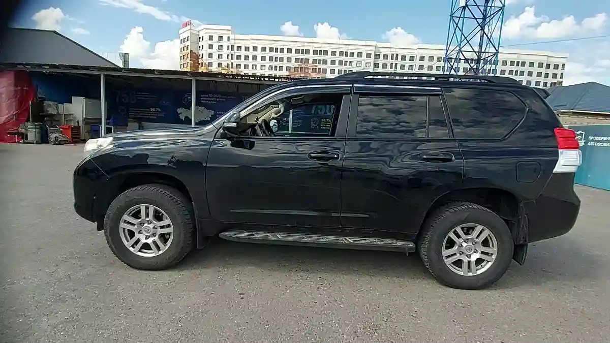 Toyota Land Cruiser Prado 2012 года за 13 800 000 тг. в Шымкент