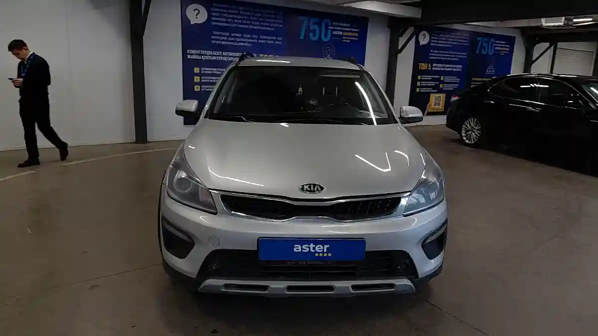 Kia Rio 2020 года за 8 000 000 тг. в Астана