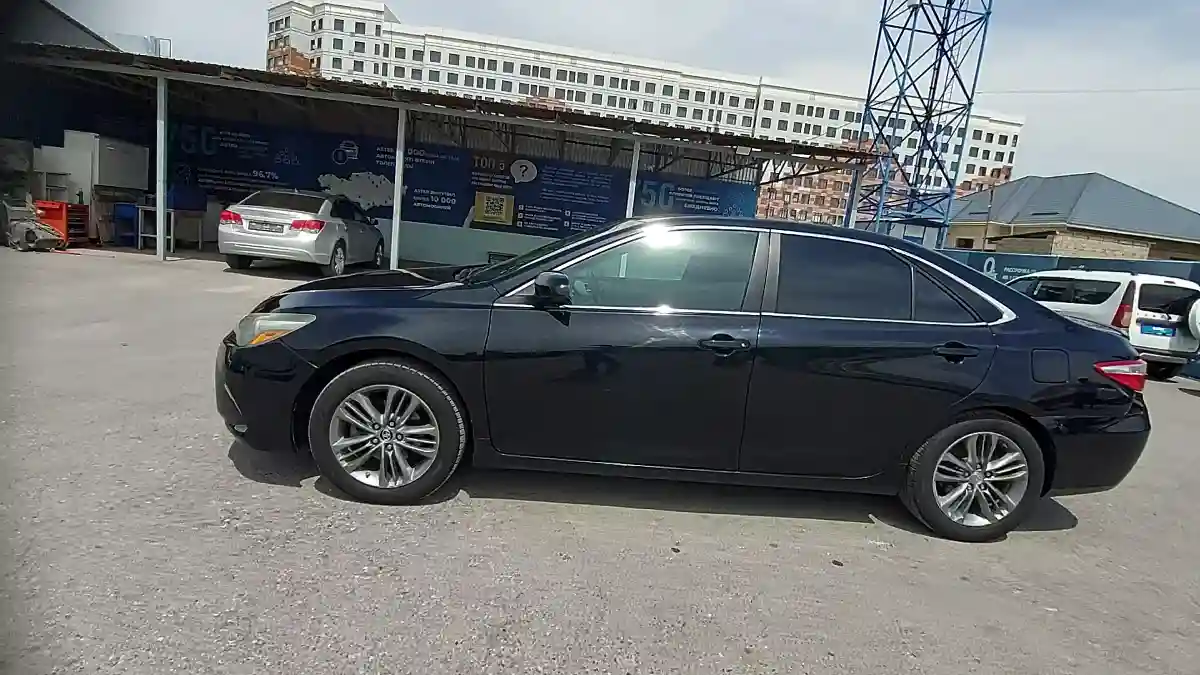 Toyota Camry 2015 года за 8 300 000 тг. в Шымкент