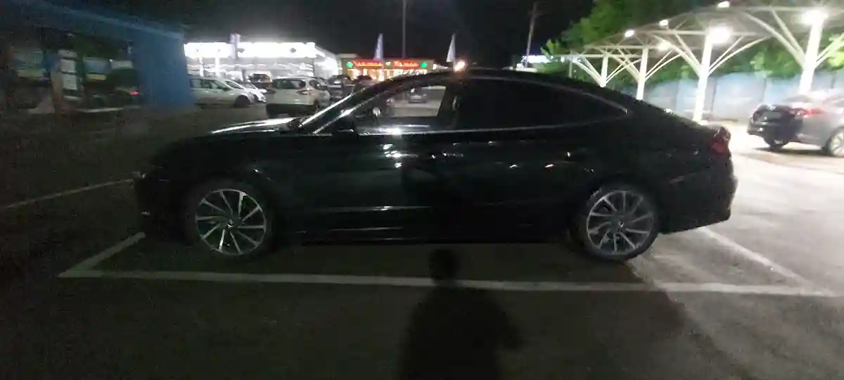 Hyundai Sonata 2021 года за 10 500 000 тг. в Алматы