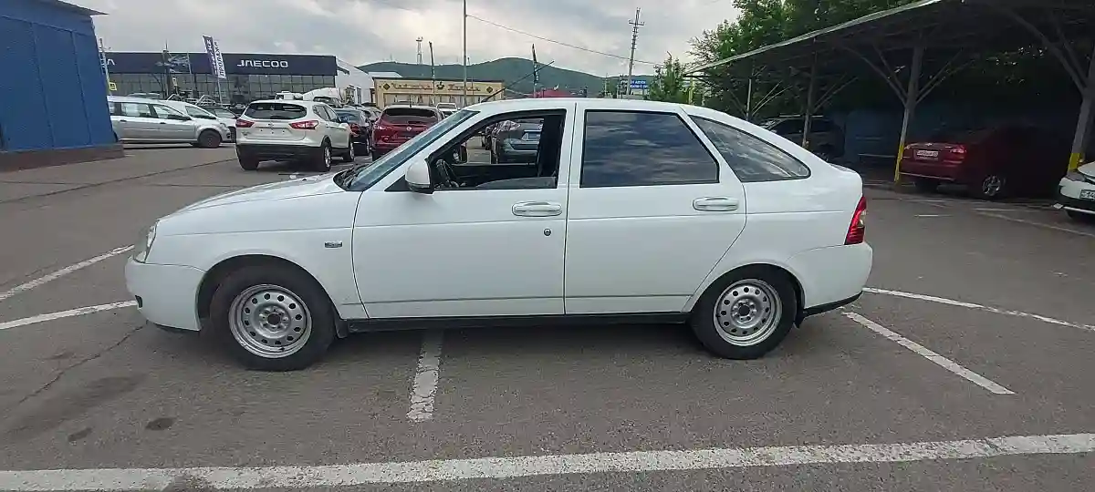 LADA (ВАЗ) Priora 2015 года за 3 300 000 тг. в Алматы