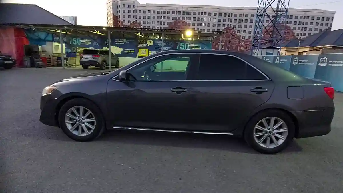 Toyota Camry 2012 года за 8 000 000 тг. в Шымкент
