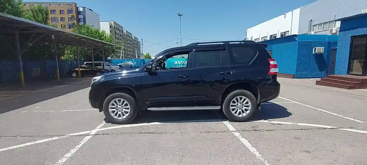Toyota Land Cruiser Prado 2013 года за 20 800 000 тг. в Алматы