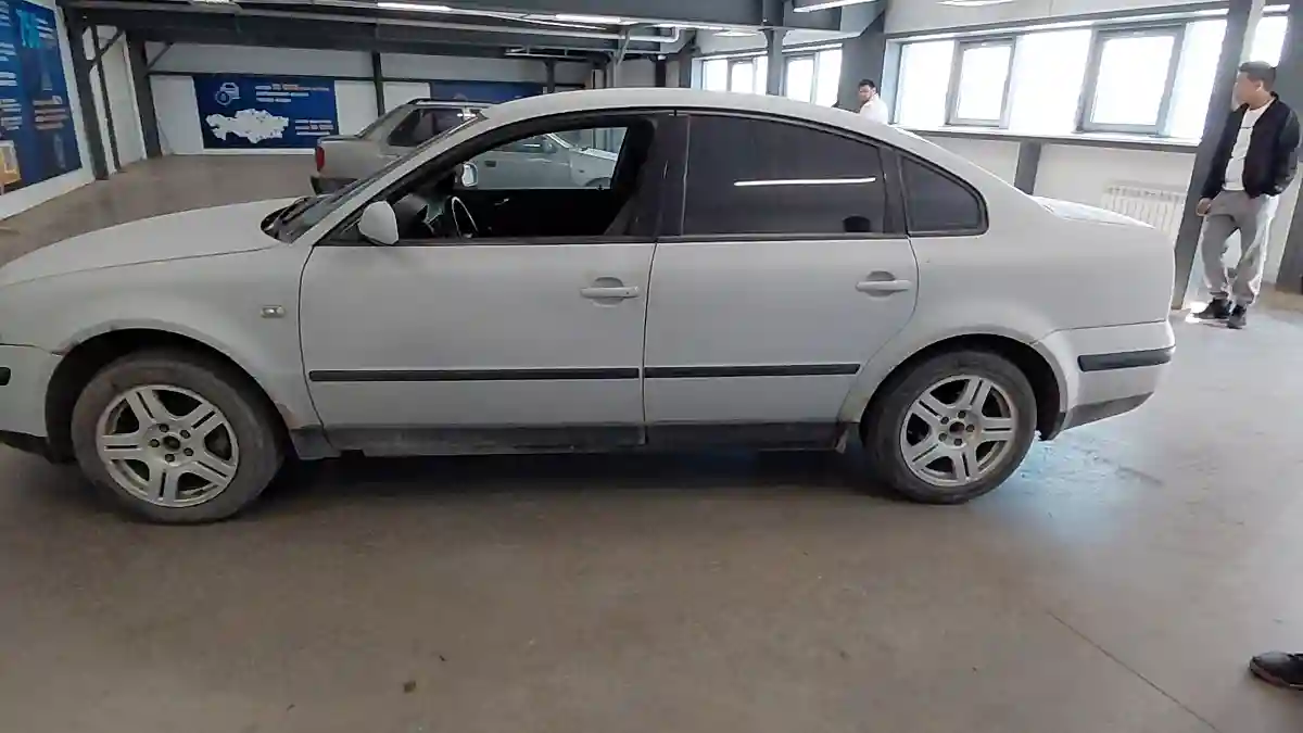 Volkswagen Passat 2001 года за 1 800 000 тг. в Астана