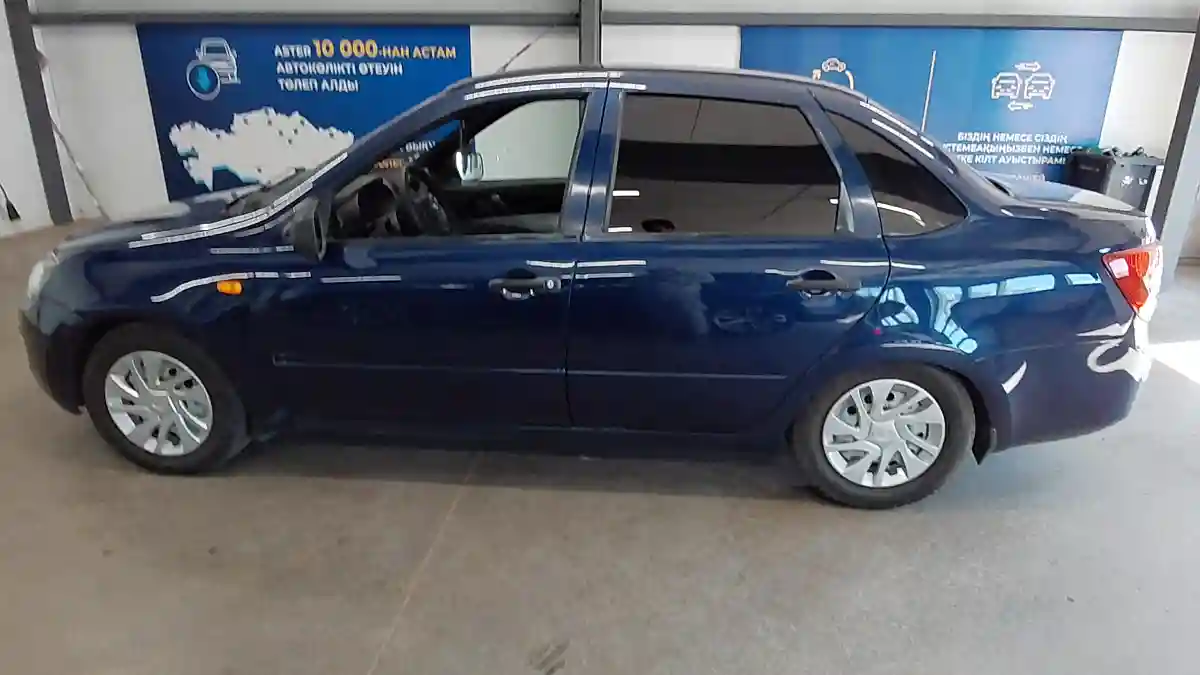 LADA (ВАЗ) Granta 2012 года за 2 000 000 тг. в Астана