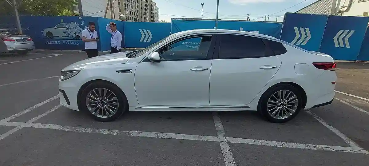 Kia K5 2018 года за 10 000 000 тг. в Алматы
