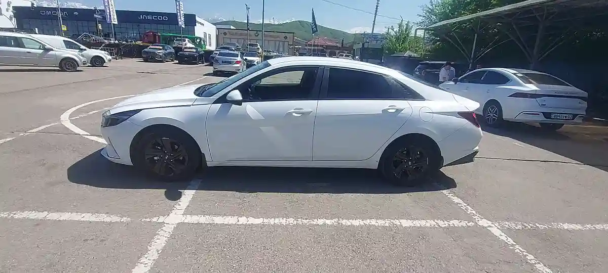Hyundai Elantra 2020 года за 8 000 000 тг. в Алматы