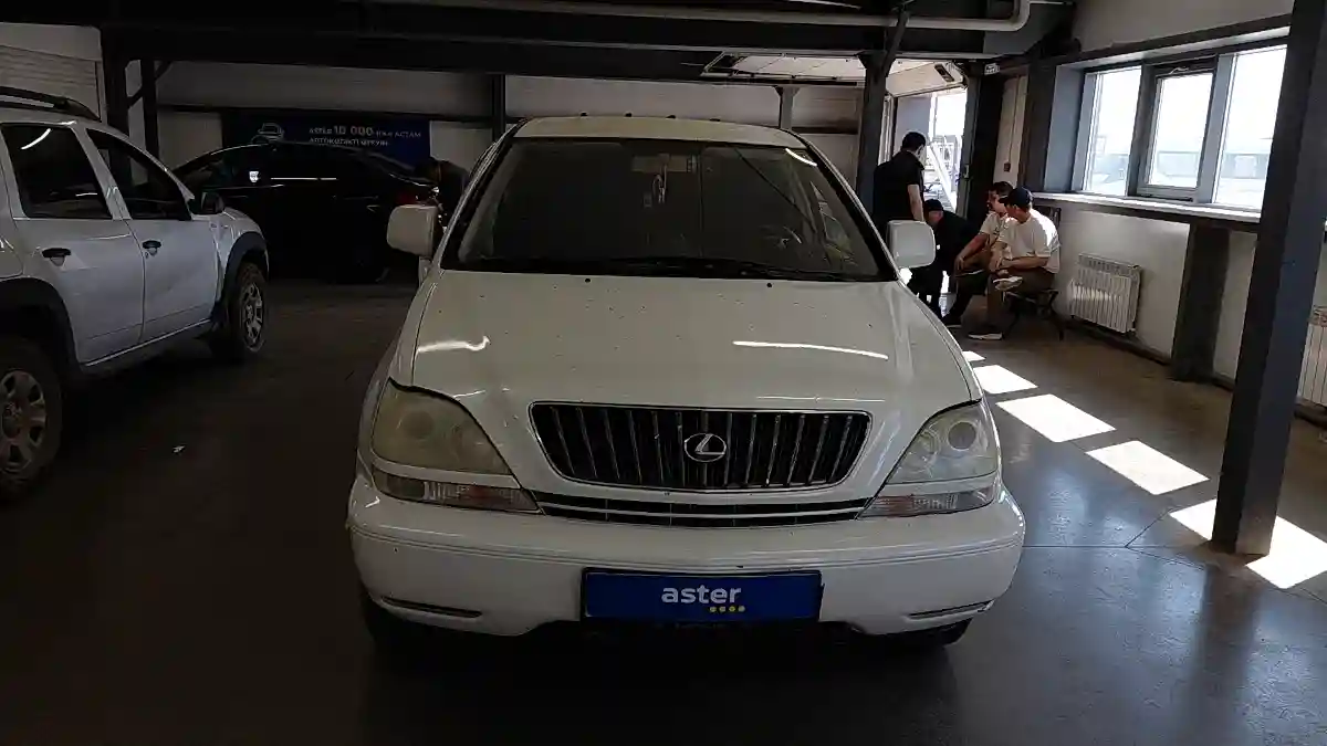 Lexus RX 1999 года за 4 500 000 тг. в Астана