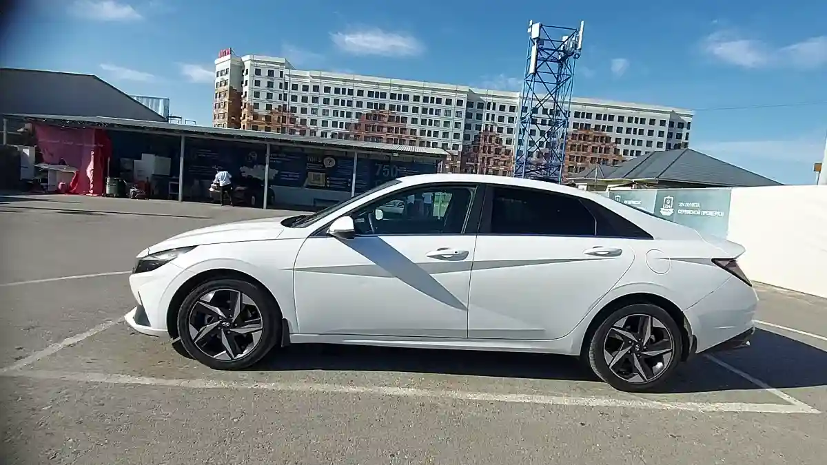 Hyundai Elantra 2023 года за 10 000 000 тг. в Шымкент