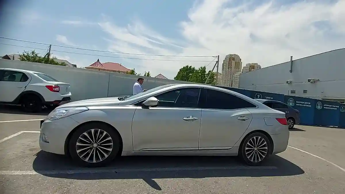 Hyundai Grandeur 2013 года за 9 400 000 тг. в Шымкент