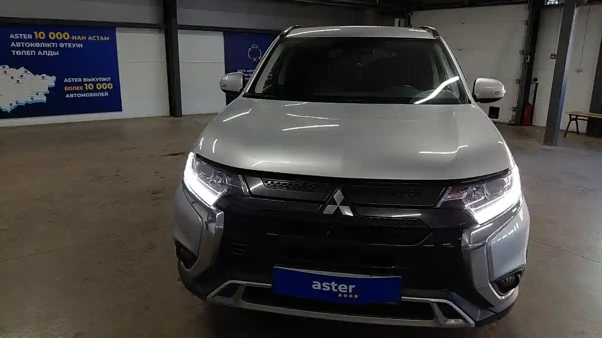 Mitsubishi Outlander 2021 года за 12 000 000 тг. в Астана