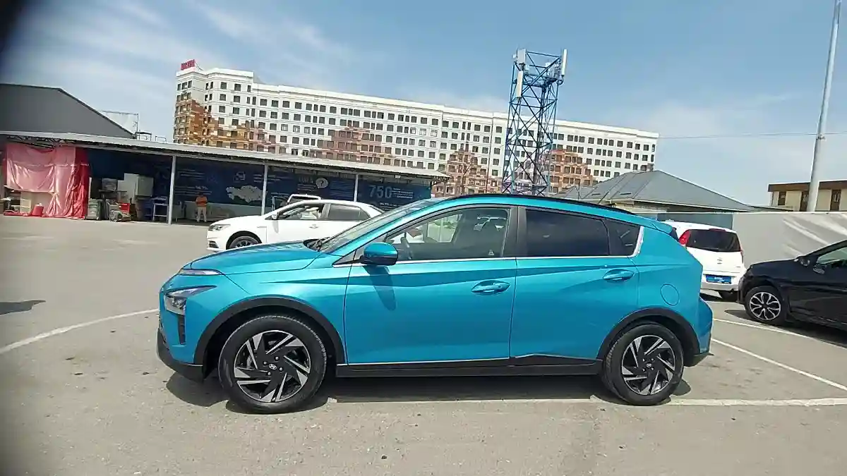 Hyundai Bayon 2023 года за 7 500 000 тг. в Шымкент