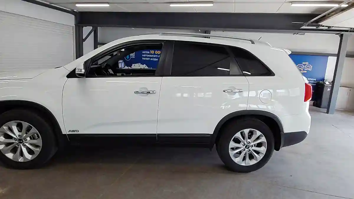 Kia Sorento 2012 года за 8 000 000 тг. в Астана