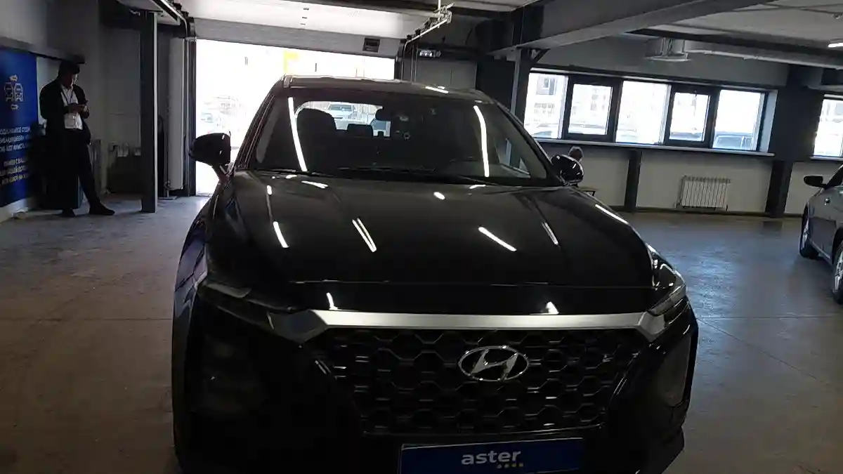 Hyundai Santa Fe 2019 года за 11 000 000 тг. в Астана
