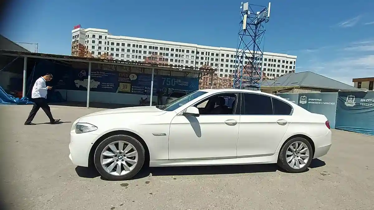 BMW 5 серии 2012 года за 10 500 000 тг. в Шымкент