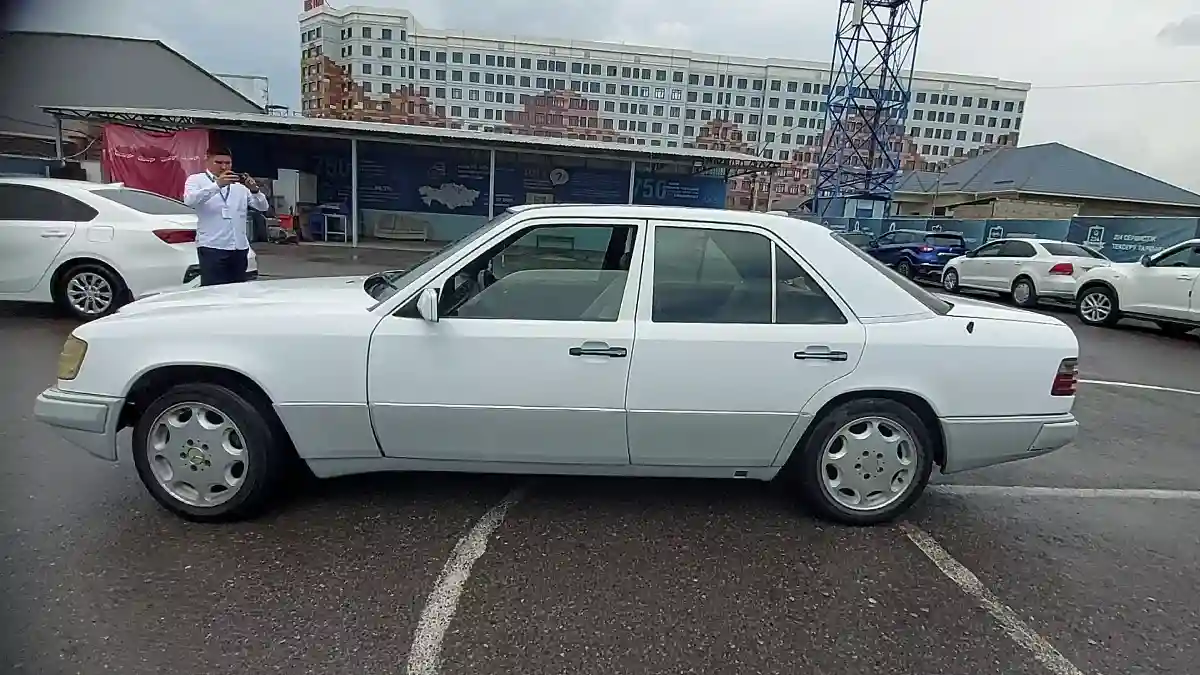 Mercedes-Benz W124 1992 года за 1 100 000 тг. в Шымкент