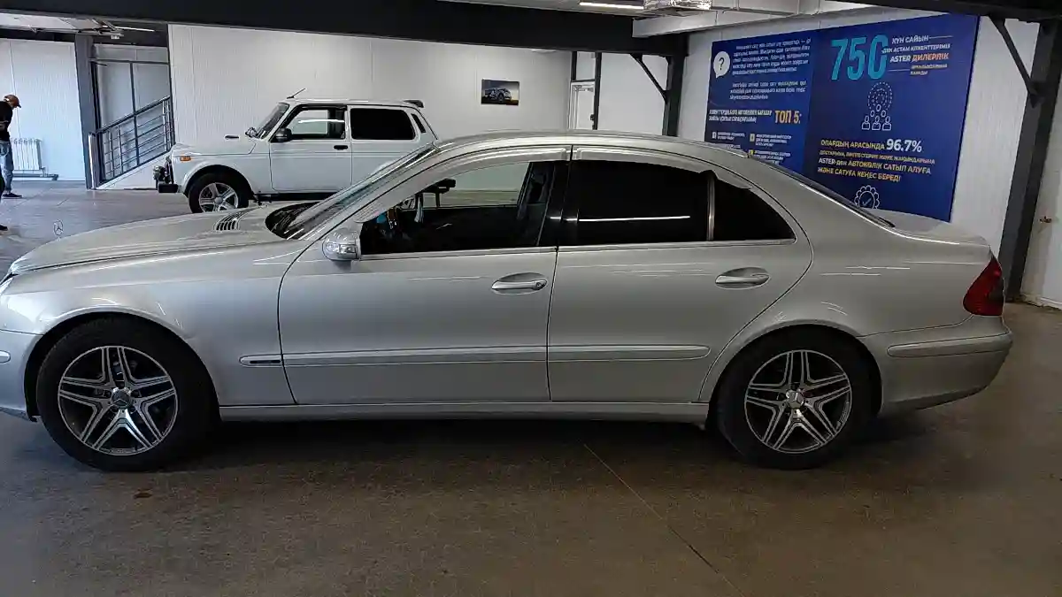 Mercedes-Benz E-Класс 2003 года за 5 000 000 тг. в Астана