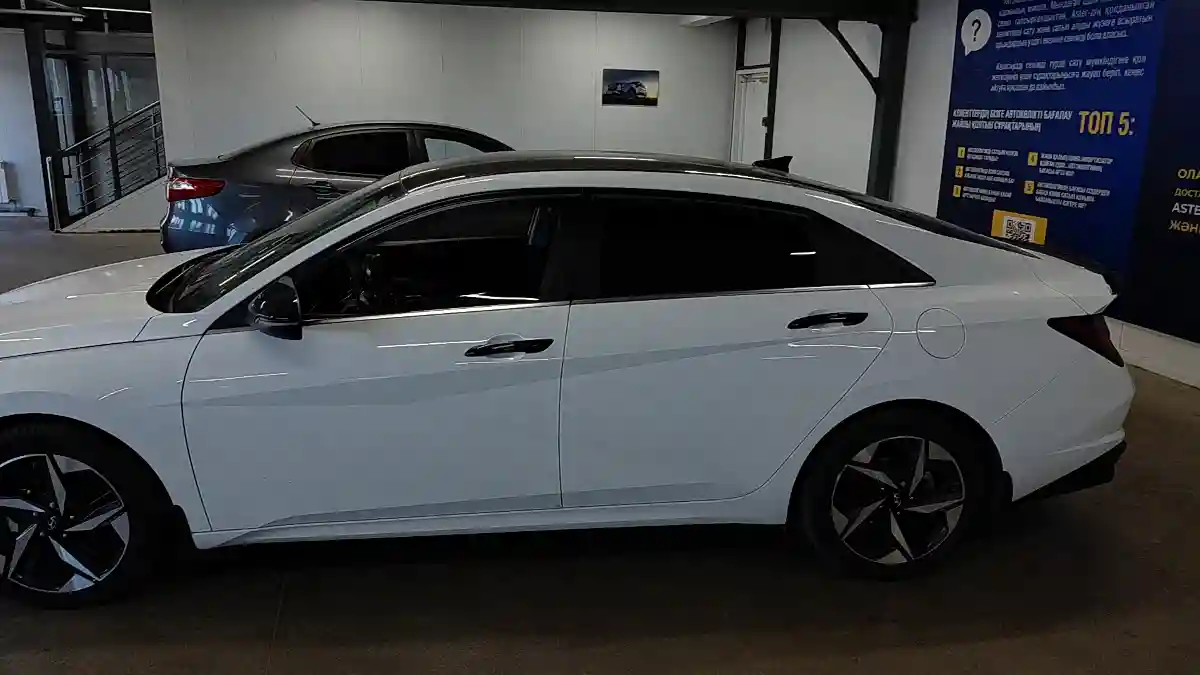 Hyundai Elantra 2022 года за 9 000 000 тг. в Астана