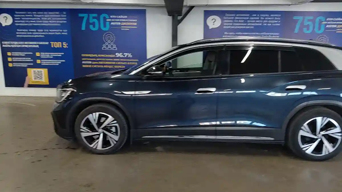 Volkswagen ID.6 2021 года за 13 000 000 тг. в Астана