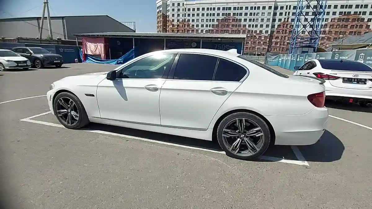 BMW 5 серии 2013 года за 8 200 000 тг. в Шымкент