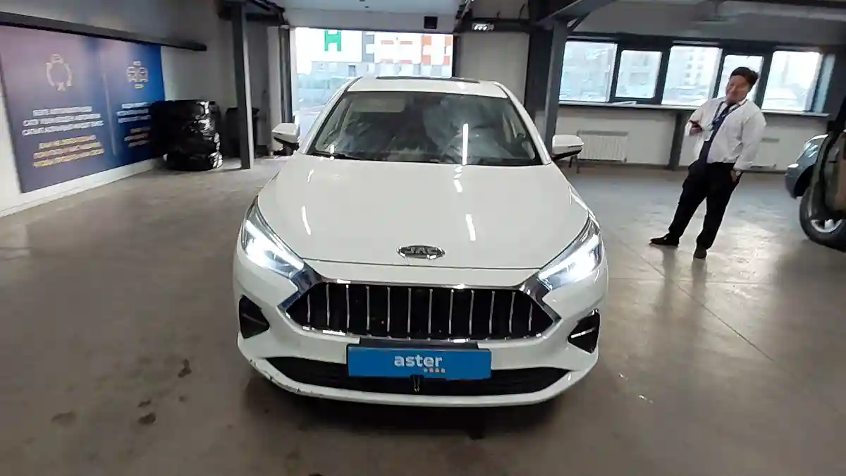 JAC J7 2024 года за 7 000 000 тг. в Астана