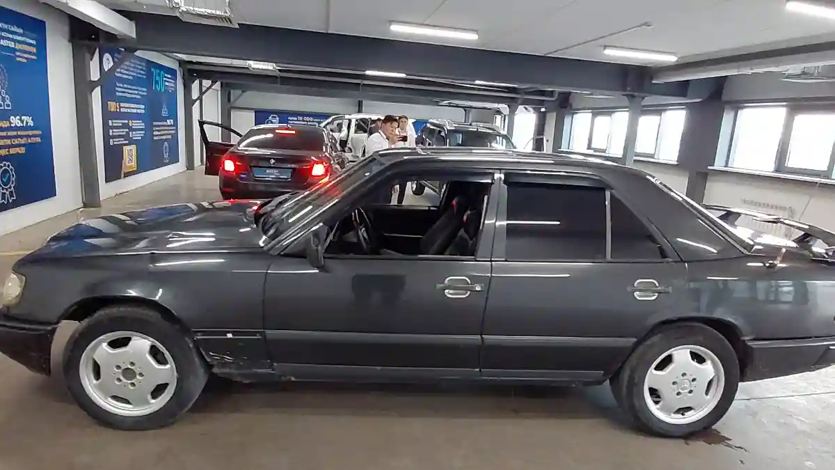 Mercedes-Benz E-Класс 1992 года за 700 000 тг. в Астана