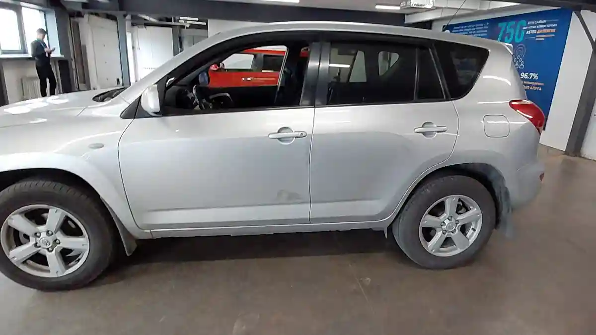 Toyota RAV4 2007 года за 7 000 000 тг. в Астана
