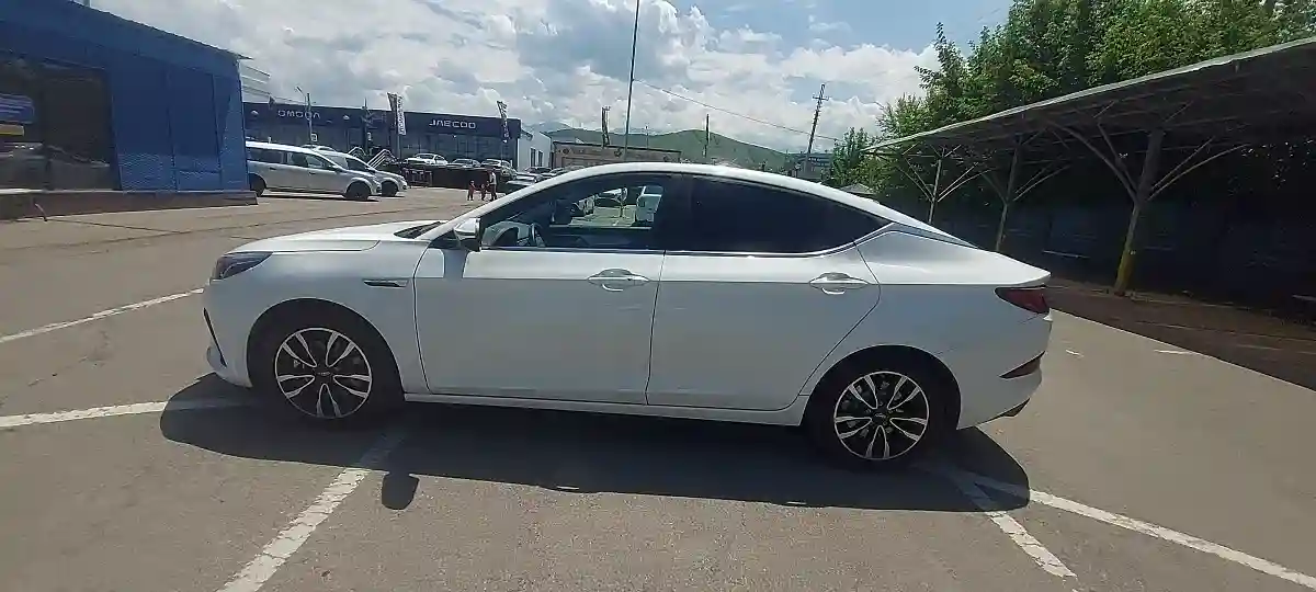 JAC J7 2023 года за 5 200 000 тг. в Алматы