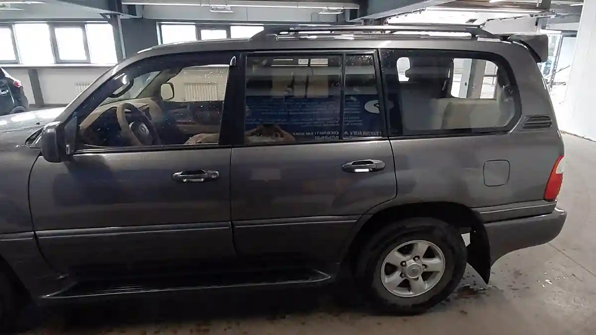 Lexus LX 2000 года за 6 250 000 тг. в Астана