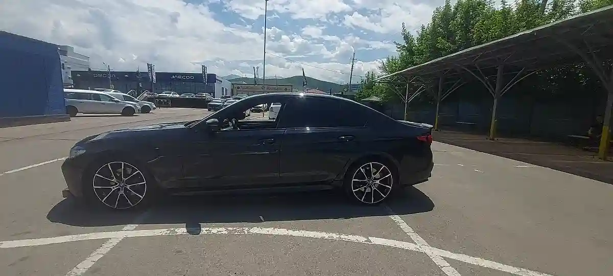 BMW 5 серии 2017 года за 22 000 000 тг. в Алматы