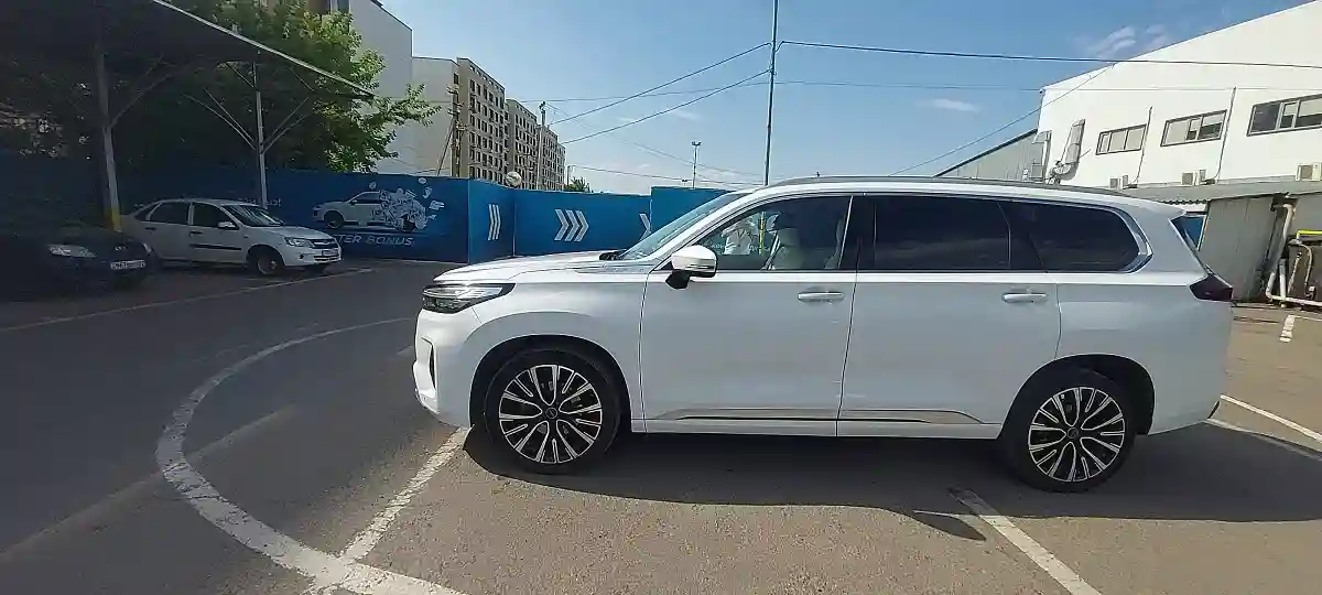 EXEED VX 2022 года за 10 000 000 тг. в Алматы