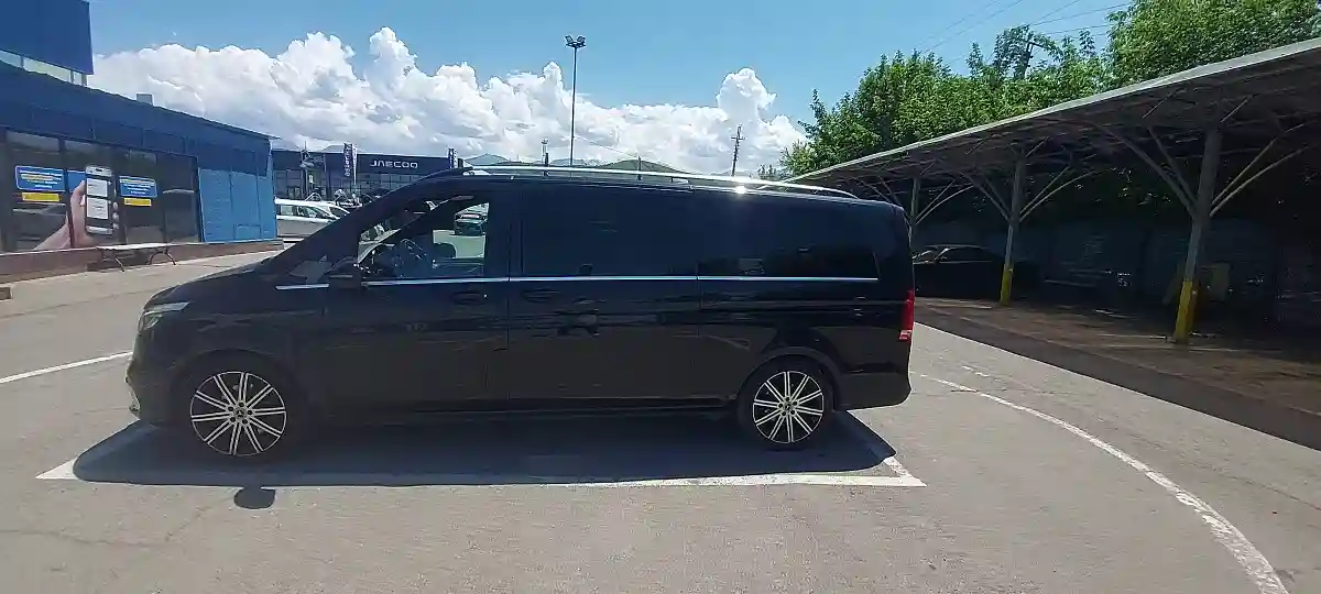 Mercedes-Benz V-Класс 2020 года за 30 000 000 тг. в Алматы