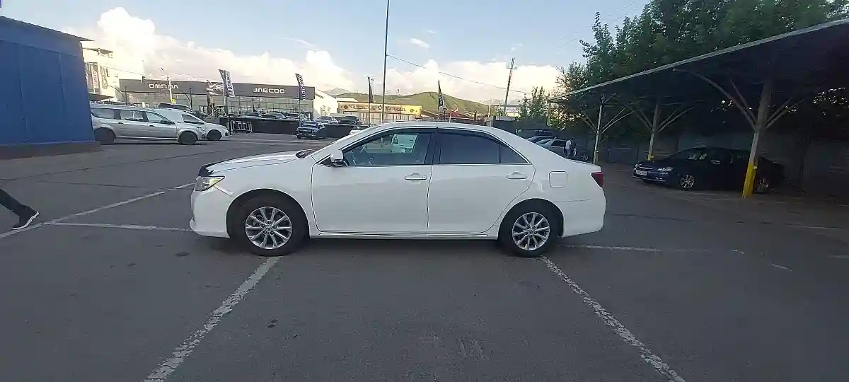 Toyota Camry 2014 года за 8 200 000 тг. в Алматы