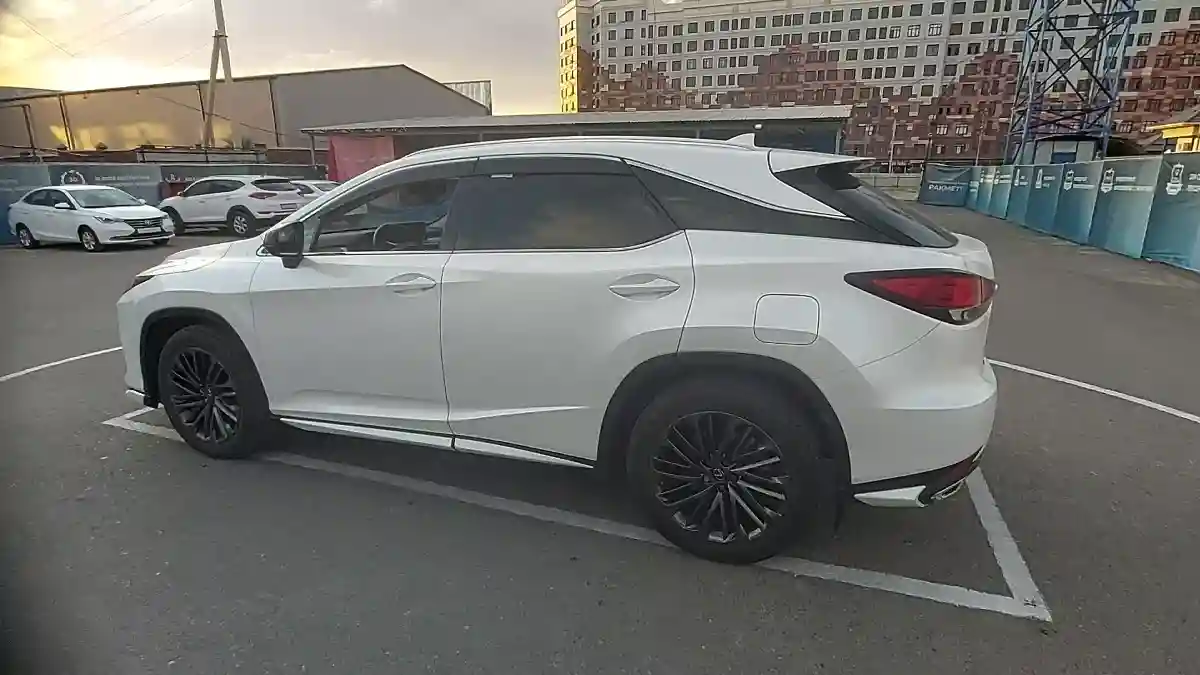 Lexus RX 2021 года за 27 500 000 тг. в Шымкент