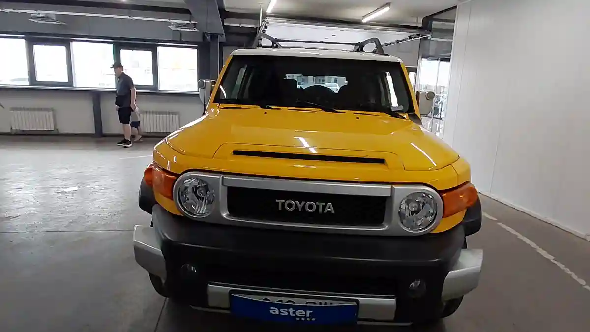 Toyota FJ Cruiser 2007 года за 9 500 000 тг. в Астана