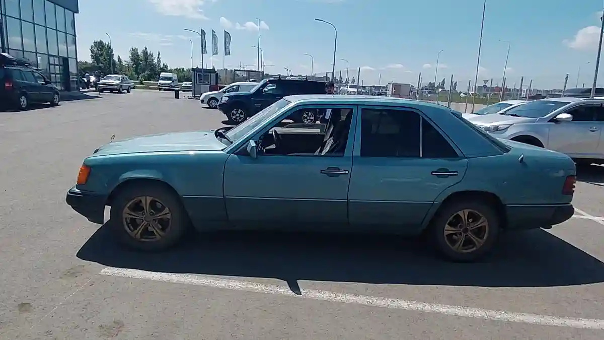 Mercedes-Benz E-Класс 1992 года за 1 300 000 тг. в Астана