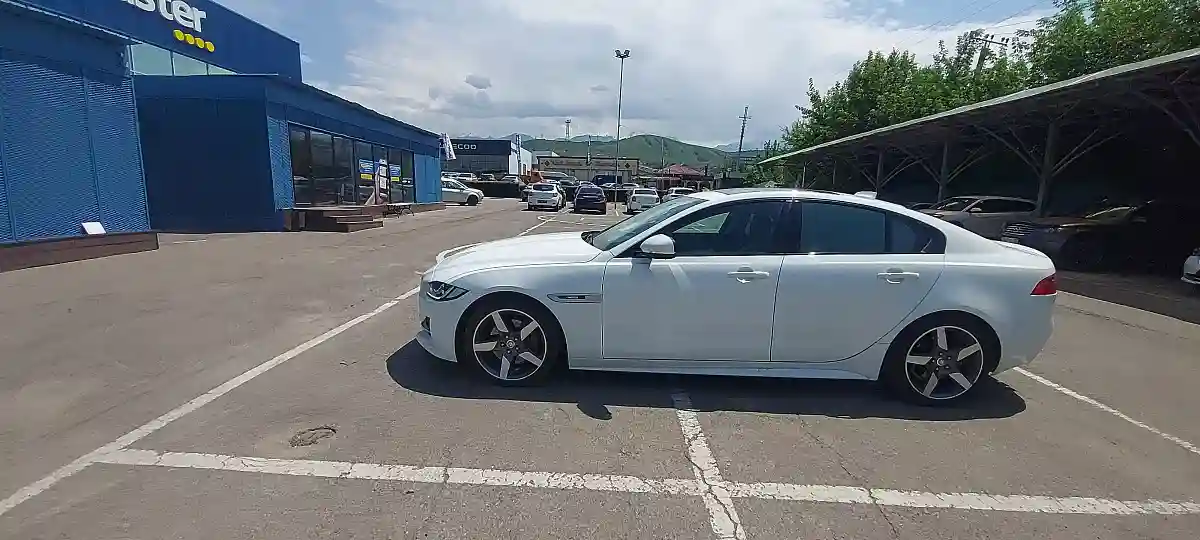 Jaguar XE 2018 года за 14 000 000 тг. в Алматы