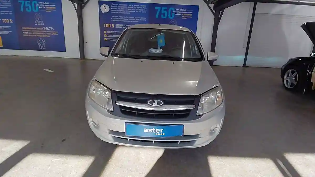 LADA (ВАЗ) Granta 2013 года за 1 600 000 тг. в Астана