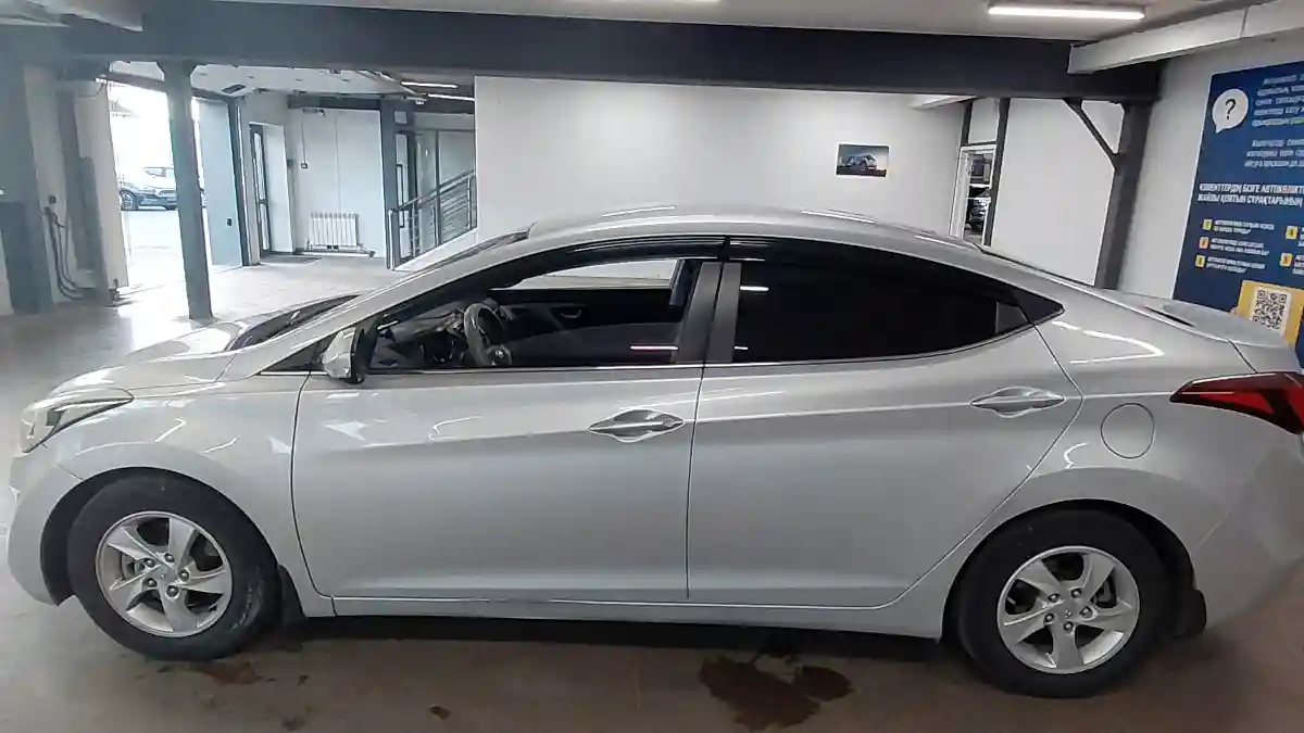 Hyundai Elantra 2015 года за 6 000 000 тг. в Астана