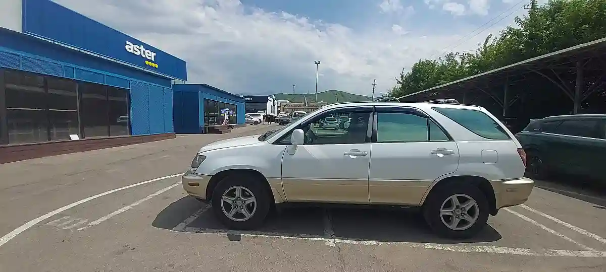 Lexus RX 1999 года за 4 000 000 тг. в Алматы