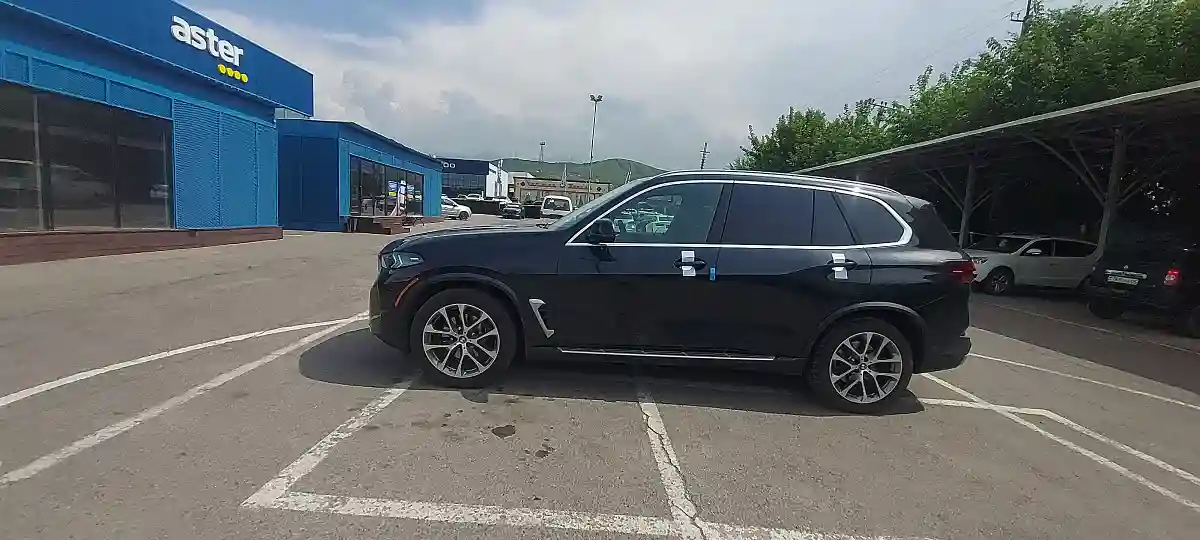 BMW X5 2024 года за 48 000 000 тг. в Алматы