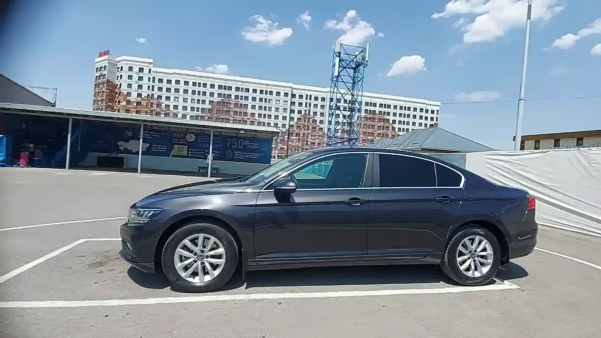 Volkswagen Passat 2022 года за 12 500 000 тг. в Шымкент