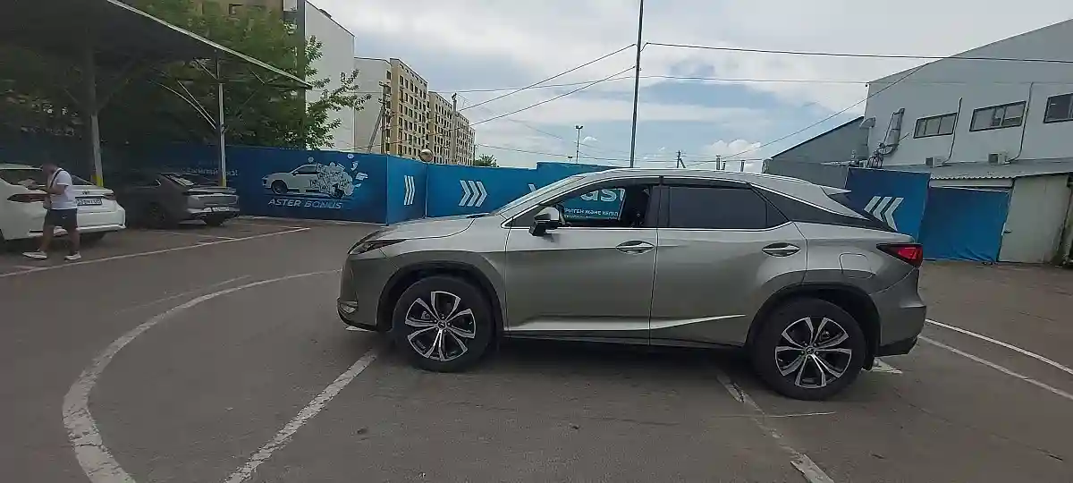 Lexus RX 2022 года за 21 000 000 тг. в Алматы